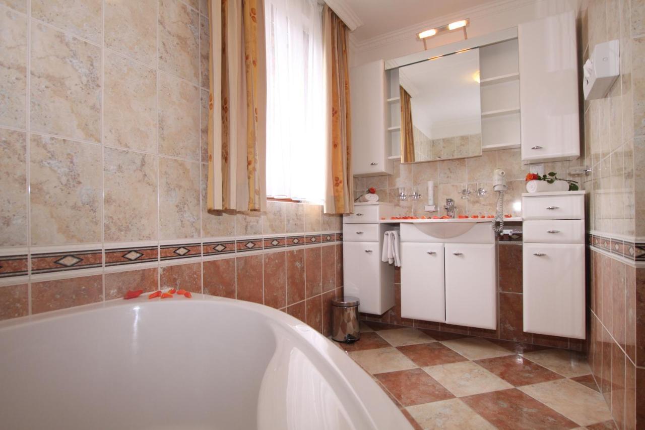 ホテル Waldhof ゲルロス 部屋 写真