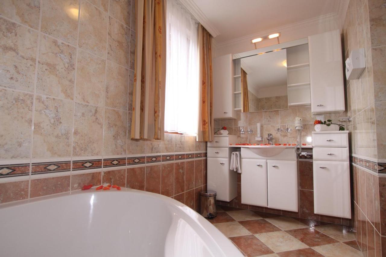 ホテル Waldhof ゲルロス 部屋 写真