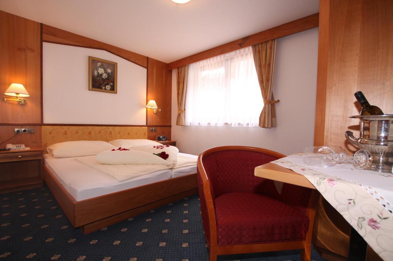 ホテル Waldhof ゲルロス 部屋 写真